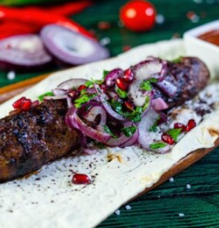 Люля (свинина-телятина), хлеб + соус