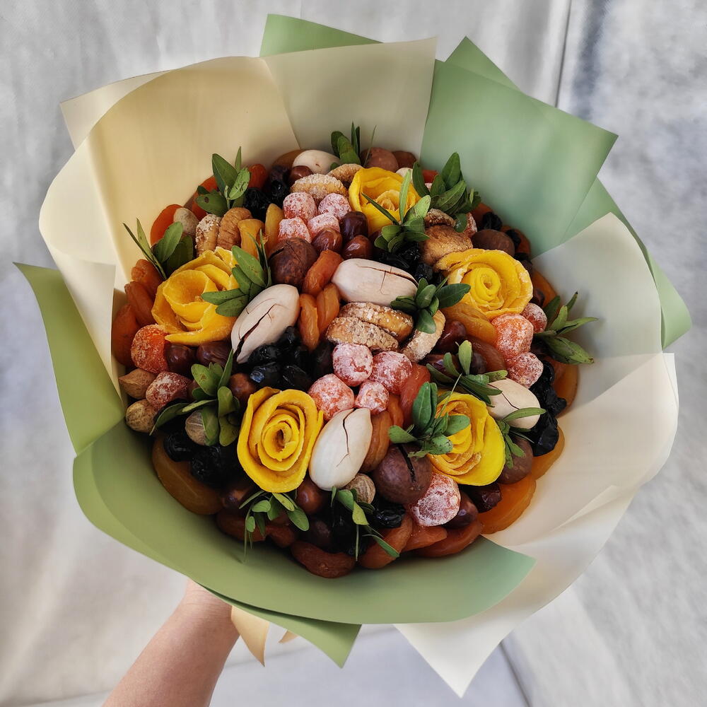 Букет из сухофруктов 23см "Райские сухофрукты"