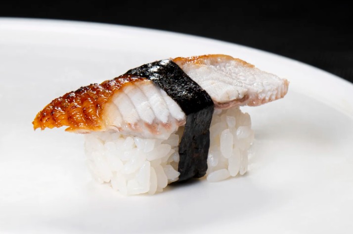 Суши с Угрем