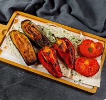 Салат овощи на мангале