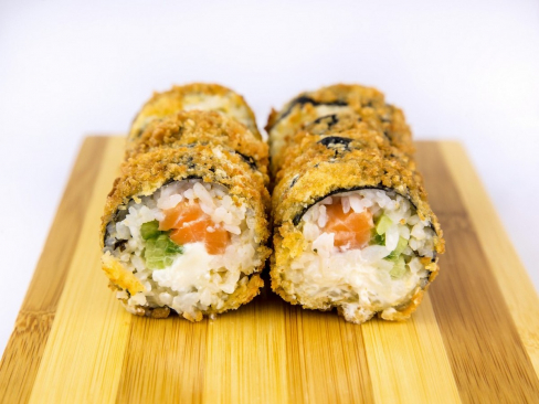 Ролл Чиз маки горячий