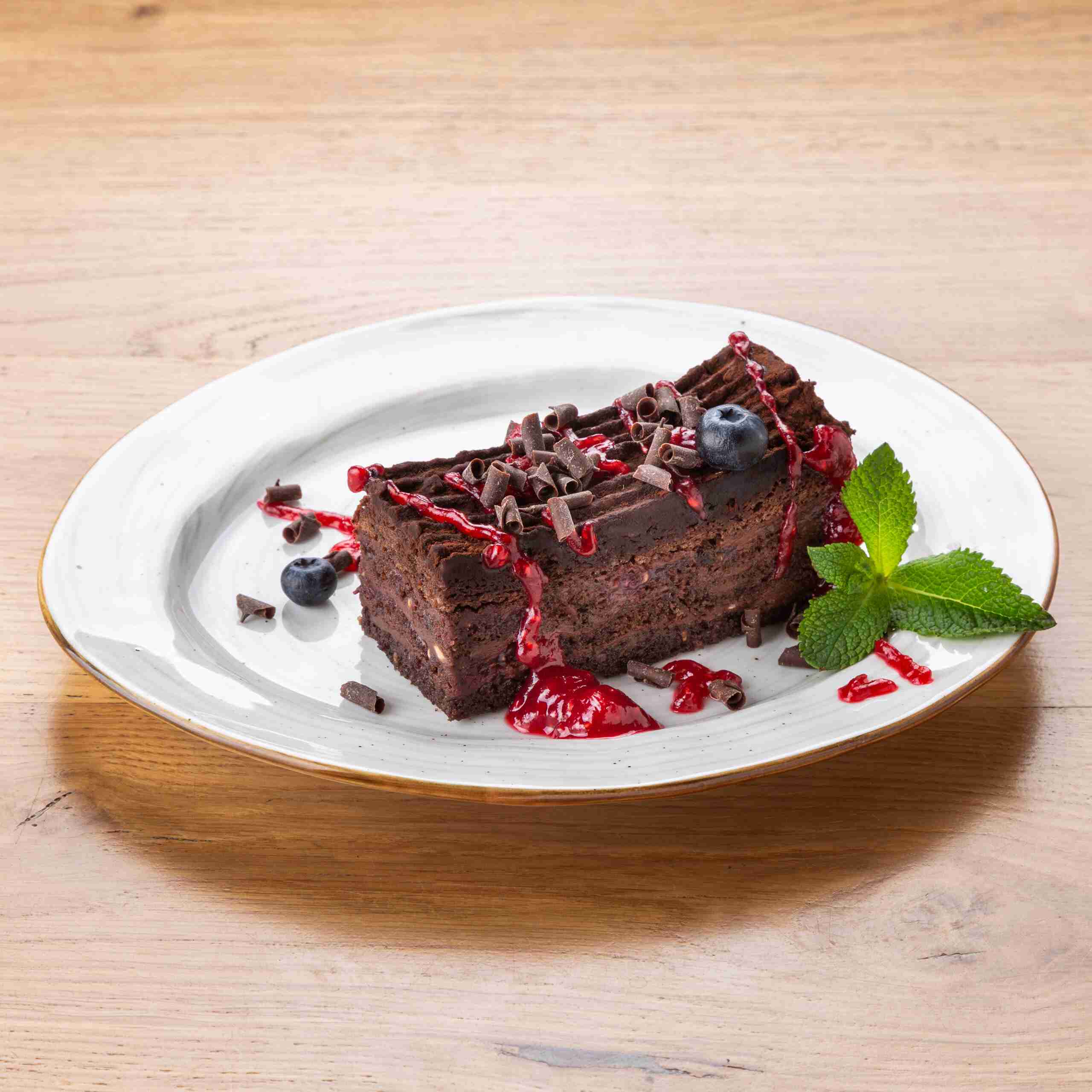 Захер с малиной