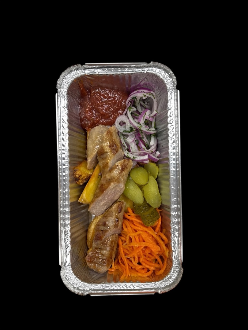 Картофель по-деревенски+колбаски гриль
