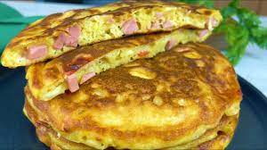 Пицца закрытого типа с копченной курицей