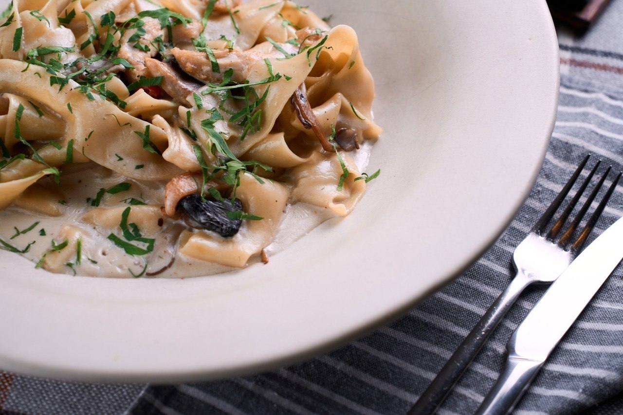 Папарделли с курицей и грибами
