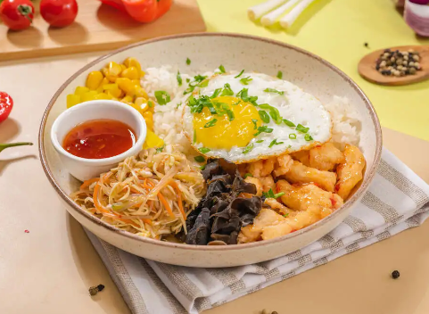 Куриное филе с овощами в кисло-сладком соусе