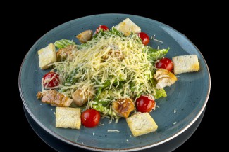 Цезарь с курицей