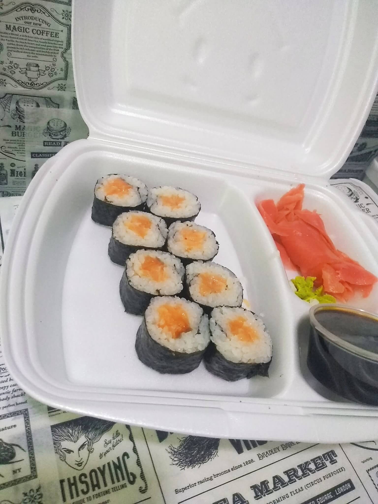 Маки с лососем 150гр