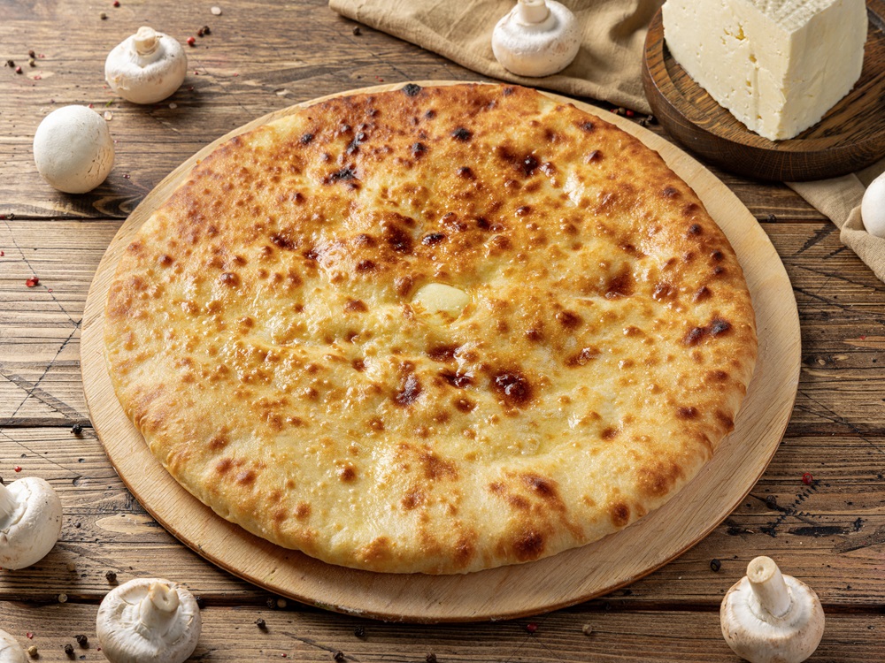 Осетинский пирог с сыром и грибами 600г