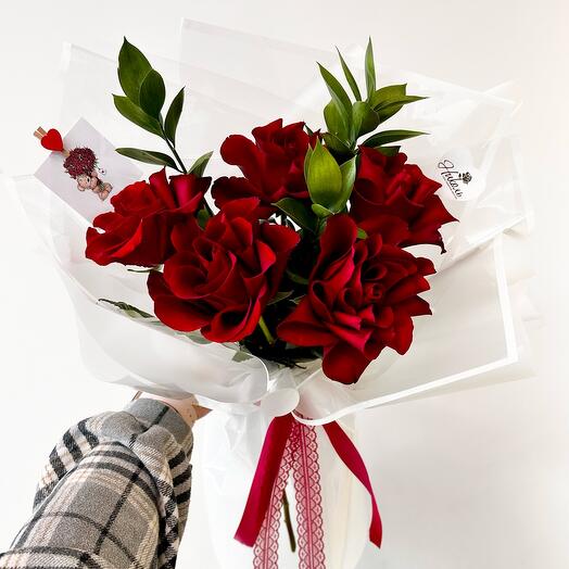 Букет «I LOVE YOU» из французских роз и рускуса