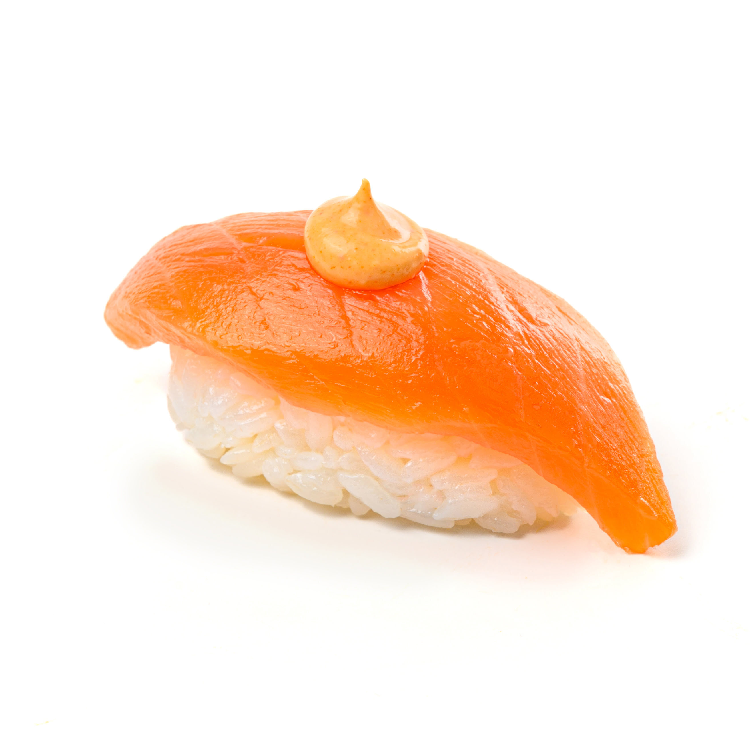 Суши с копченым лососем 2 шт