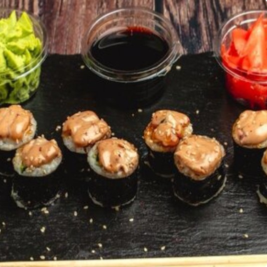 Запеченные маки с угрем