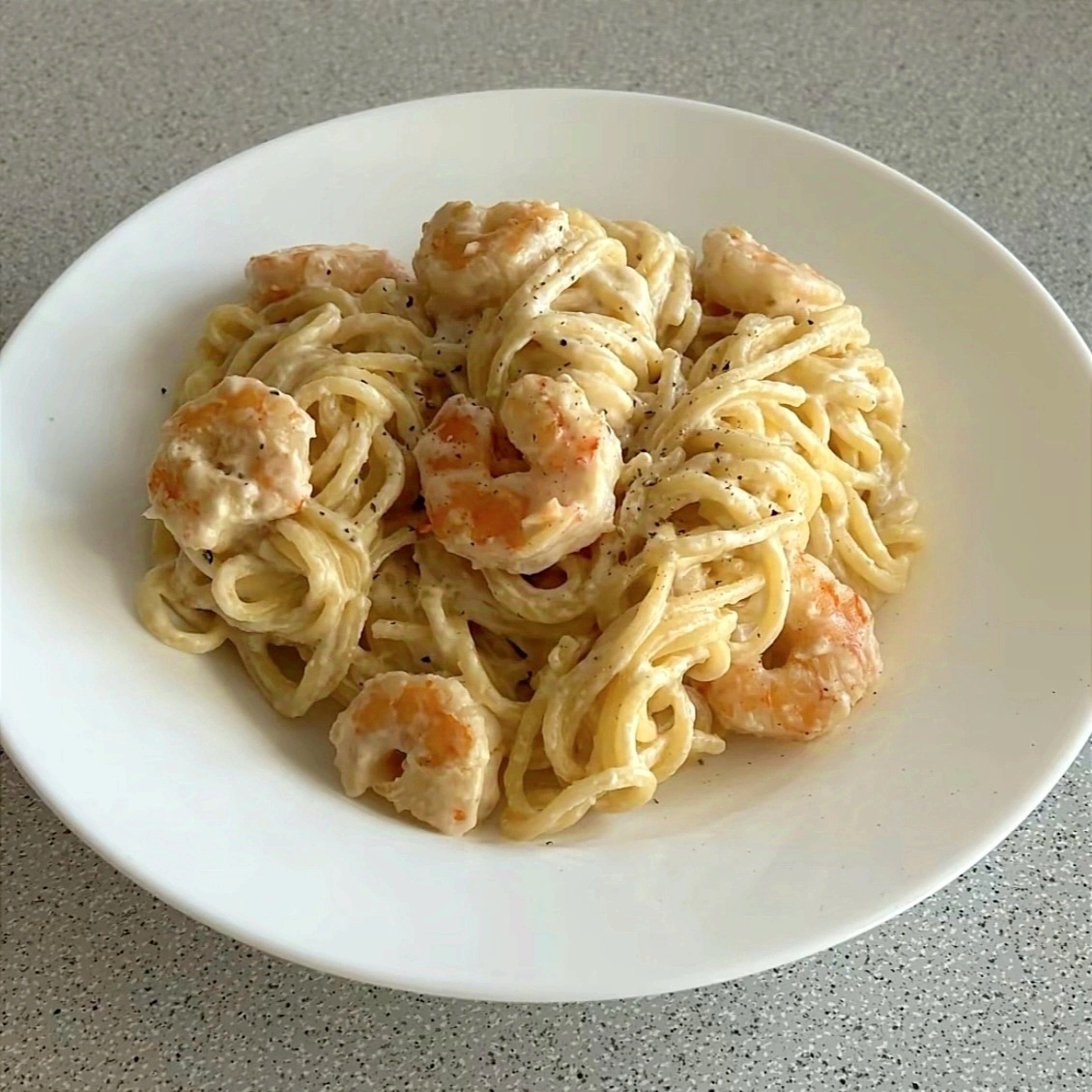 Паста с креветками и сливочным соусом