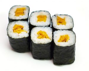 Ролл с омлетом ( Томаго маки)