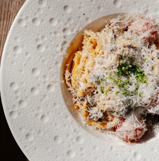 Паста с рваным стейком