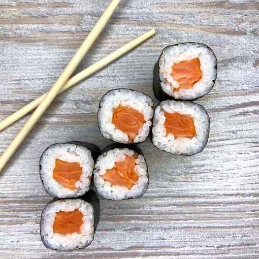 Классический с копчёным лососем 6шт.