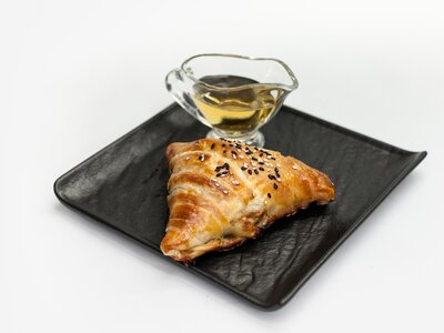 Самса с курицей и сыром