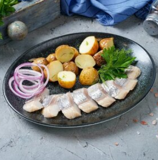Сельдь с мини-картофелем