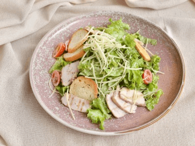 Цезарь с куриным филе