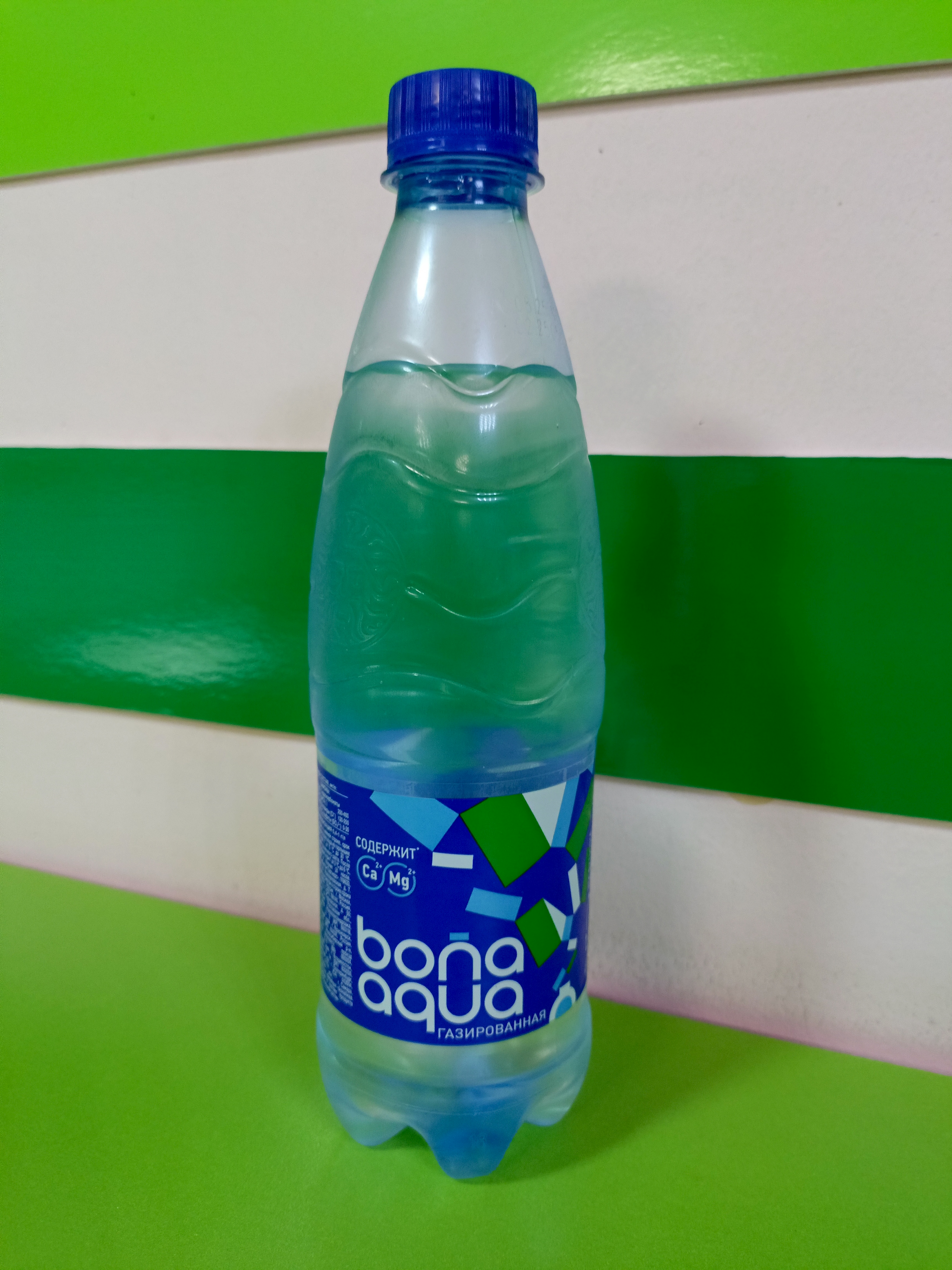 Вода газированная