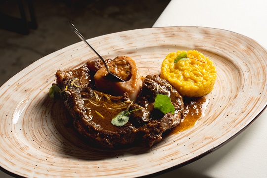 Оссобука с шафрановым ризотто