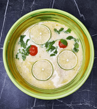 Том Кха с курицей