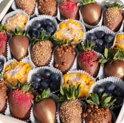 Ассорти в молочном шоколаде Berry Kingdom с манго L