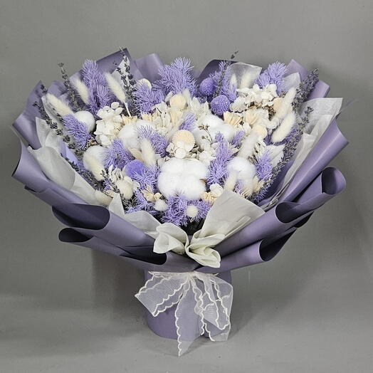 Букет из сухоцветов с лавандой