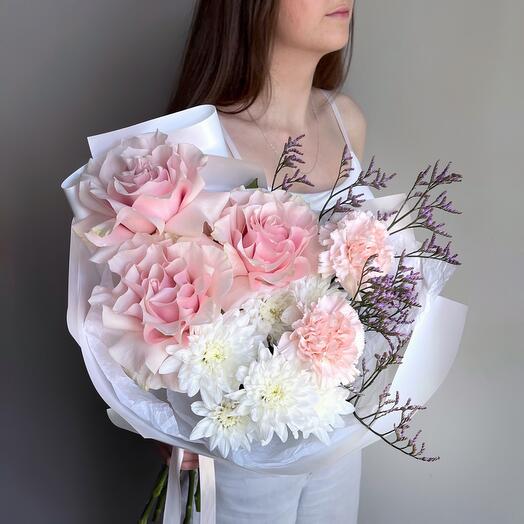 Букет из Французких роз, диантуса и лимониума