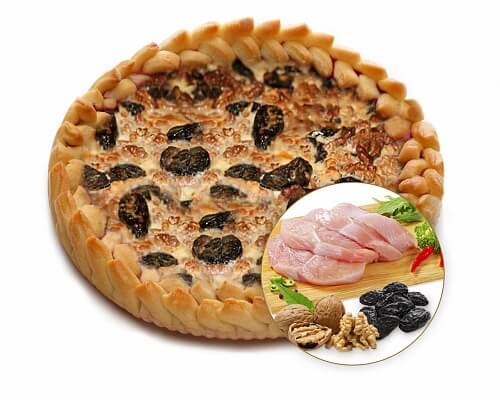 Пирог с курицей и черносливом