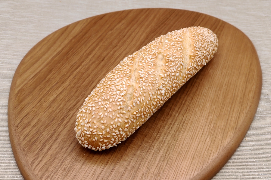 Багет малый с белым кунжутом