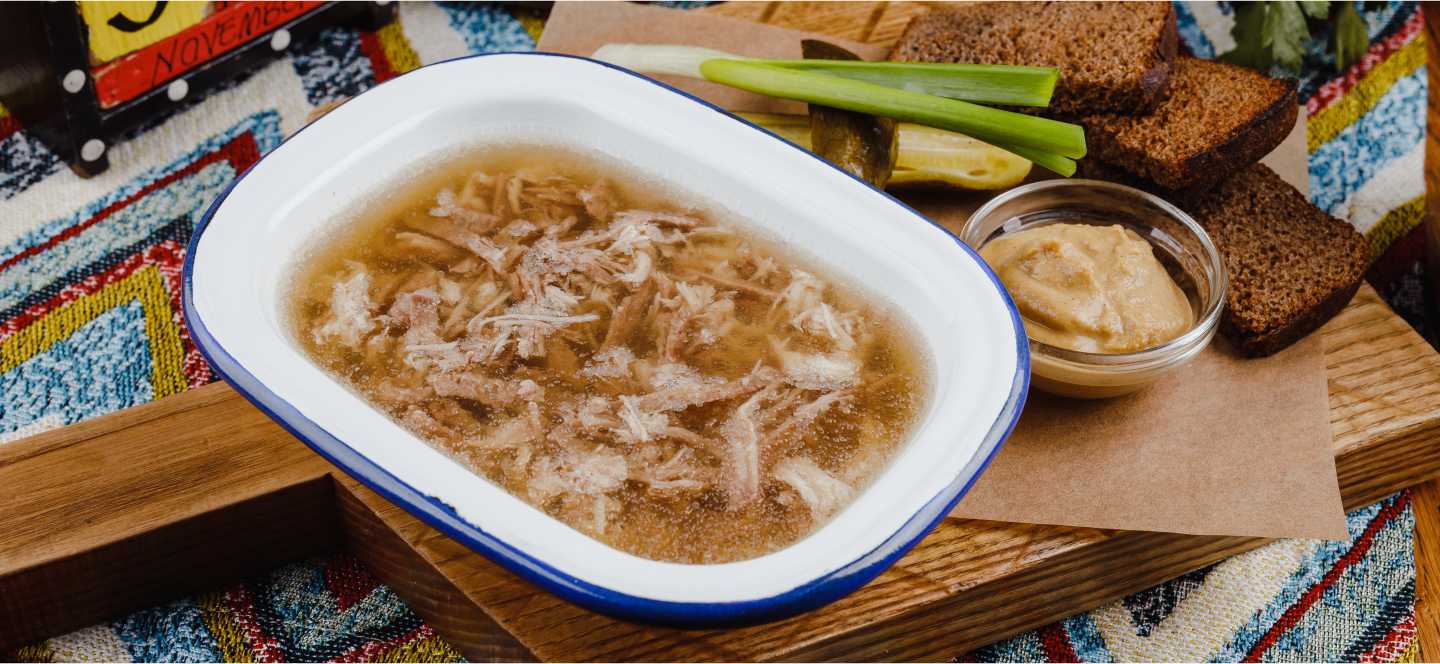 Холодец из двух видов мяса с горчицей