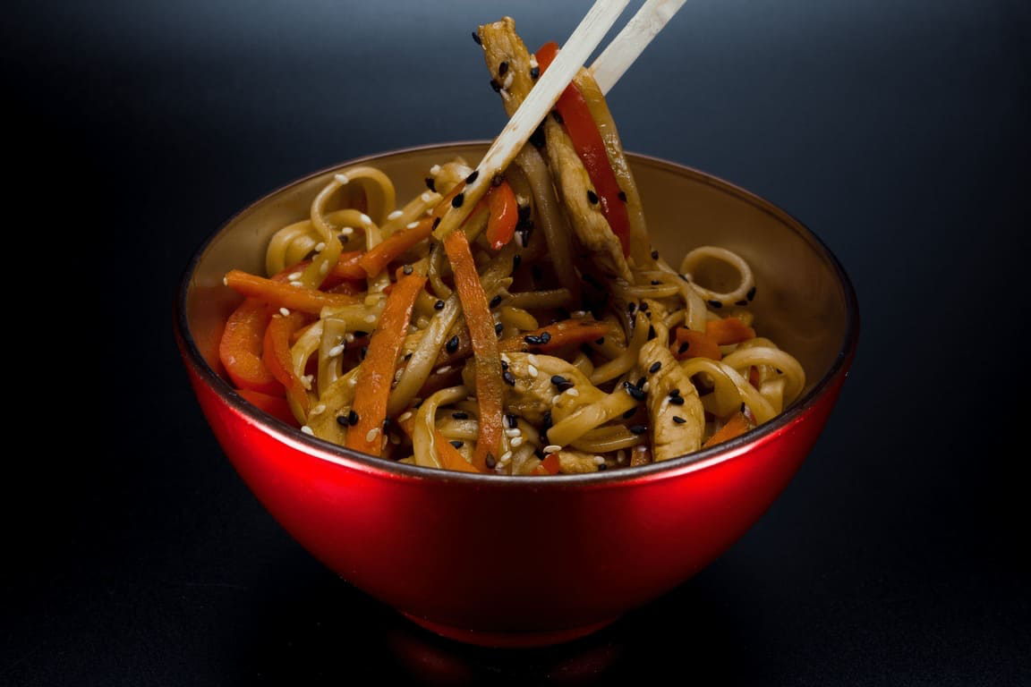 Удон с курицей (острый)