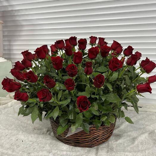 Корзина с цветами