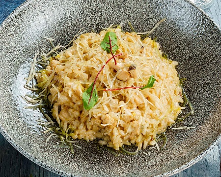 Ризотто с курицей и белыми грибами