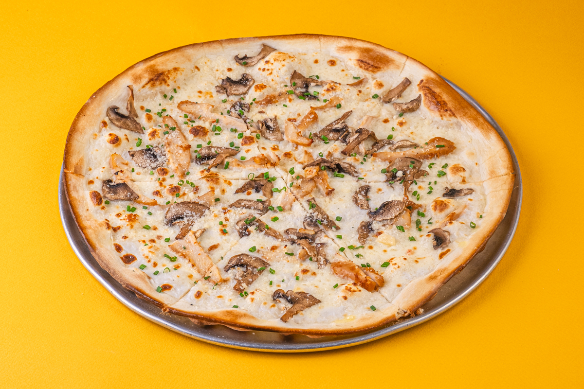 Пицца с цыпленком и грибами