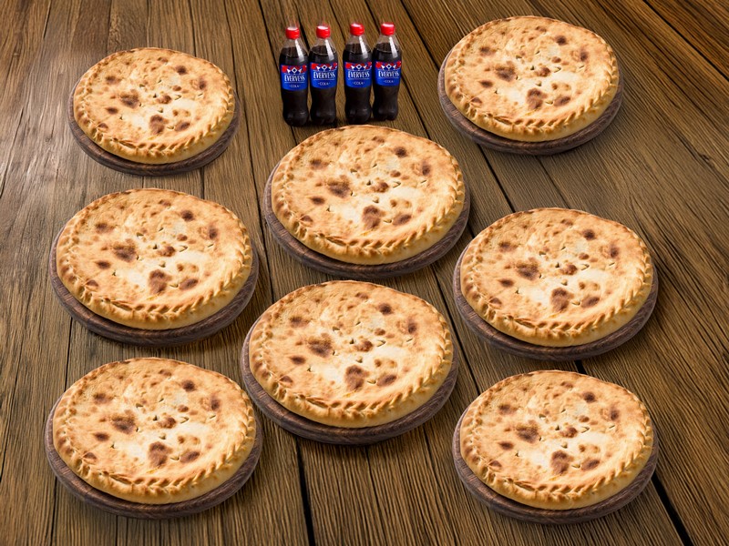 Мясное комбо 2 ХXL: 8 пирогов и кола 4 шт. по 1 л Evervess