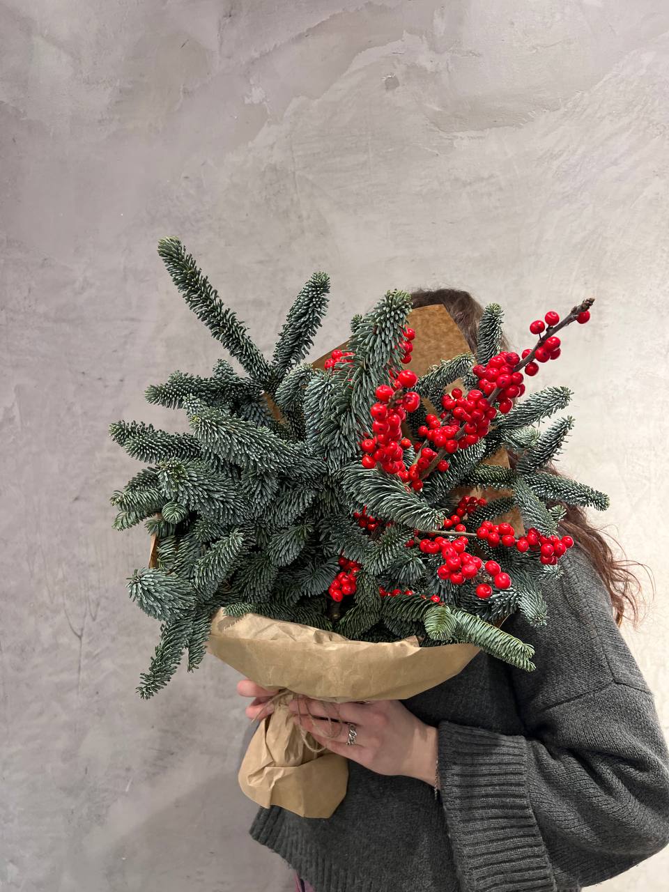 Ароматная охапка из нобилиса и Илекса