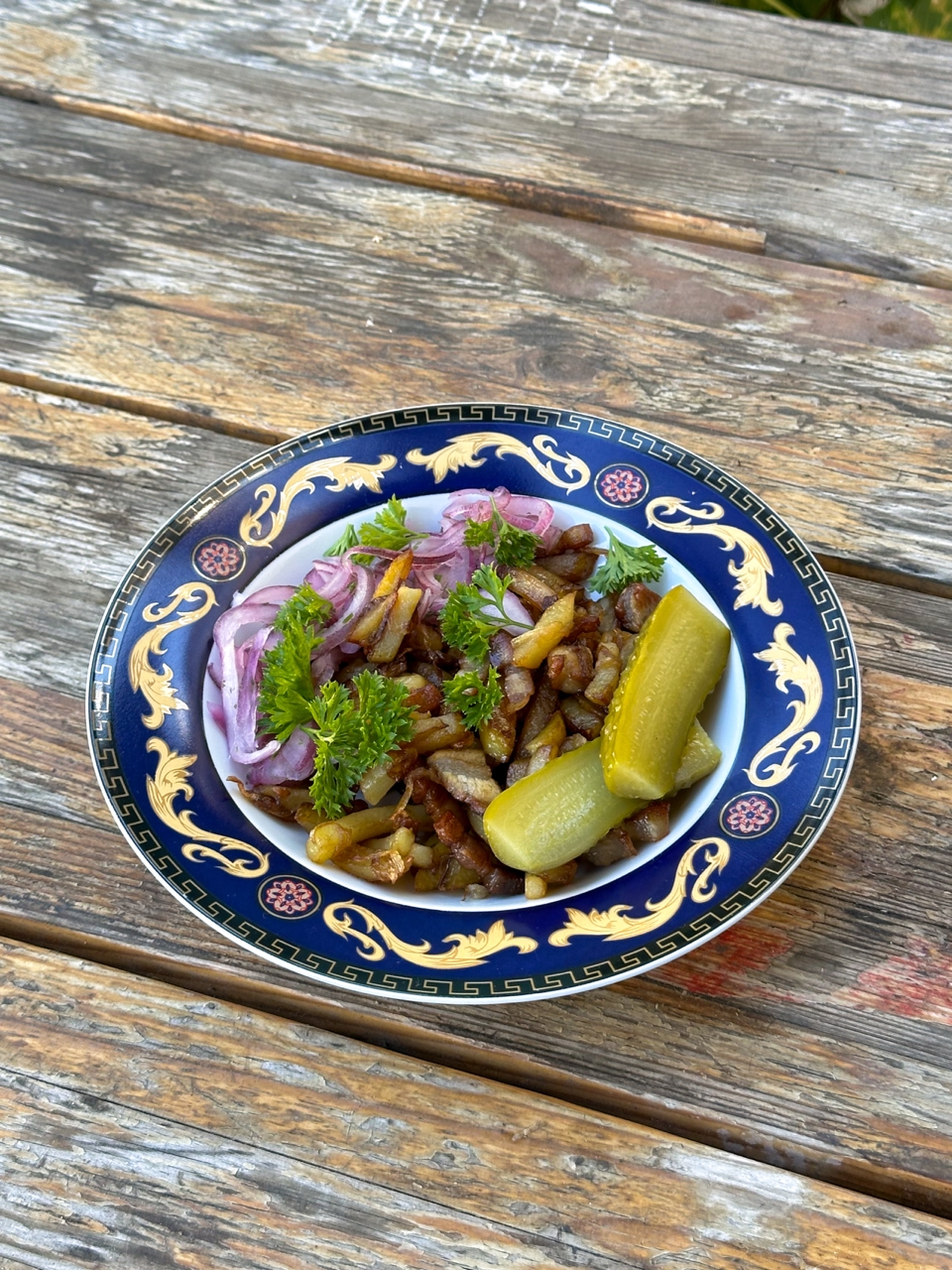 Картофель жареный со шкварками