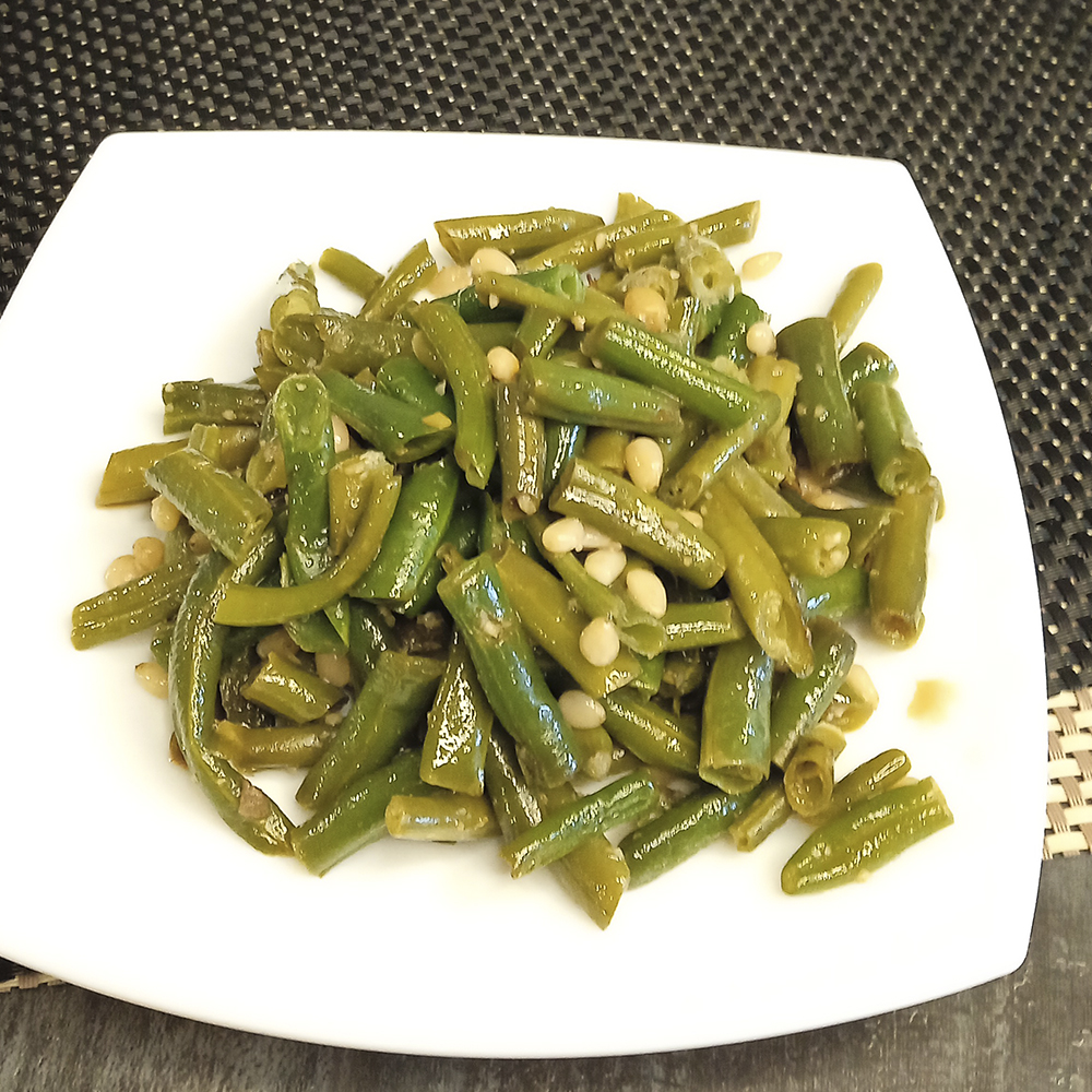 Стручковая фасоль с кедр.орешками