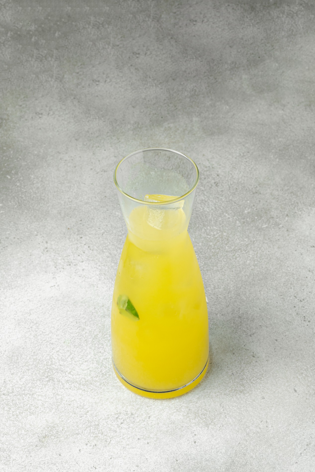 Лимонад Аранчата и Базилик