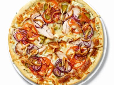 Пицца с копчёной курицей