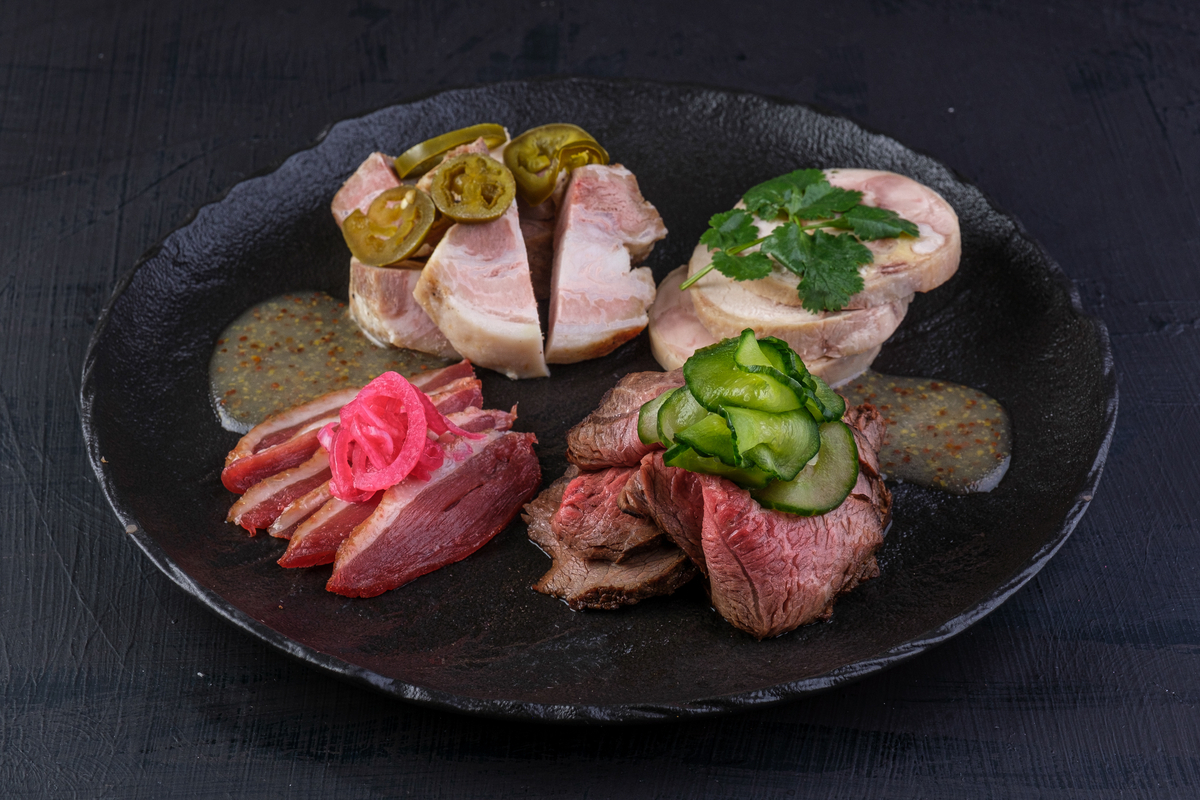 Мясные специалитеты home-made