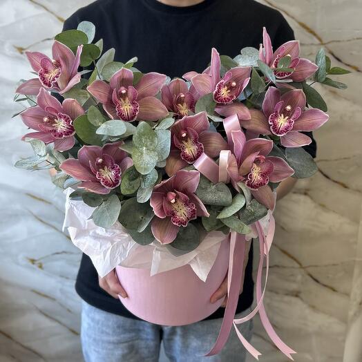 Ароматные орхидеи с эвкалиптом в коробке