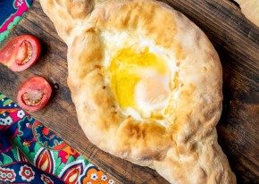 Хачапури по-аджарски