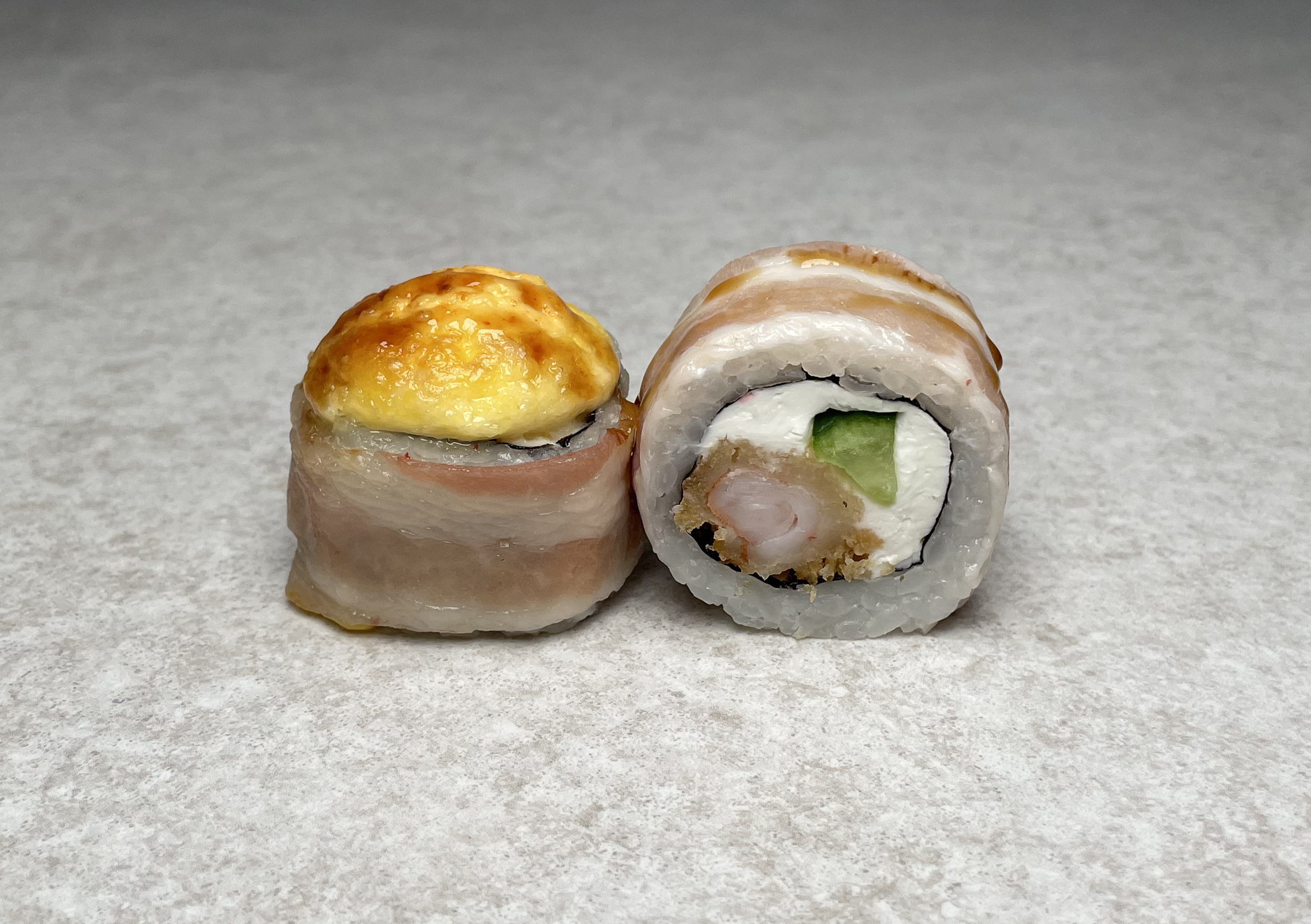 Запеченный с беконом и креветкой