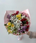 Сборный букет цветов на праздник из 10 альстромерии и 3 гипсофил