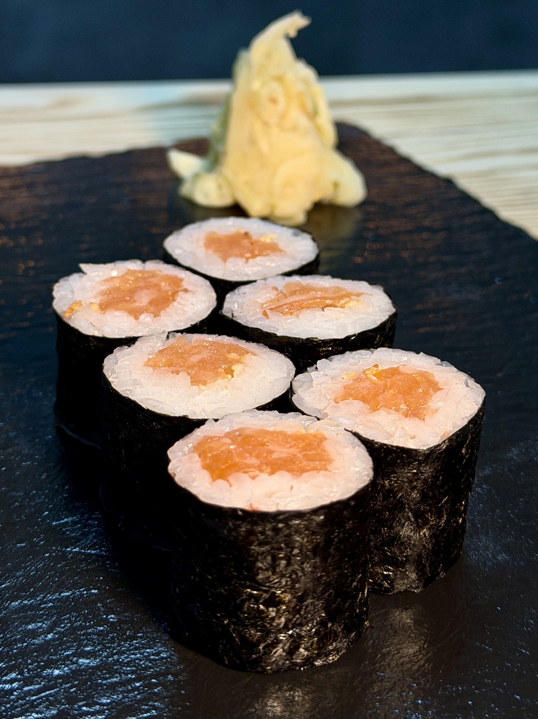 Маки с Лососем