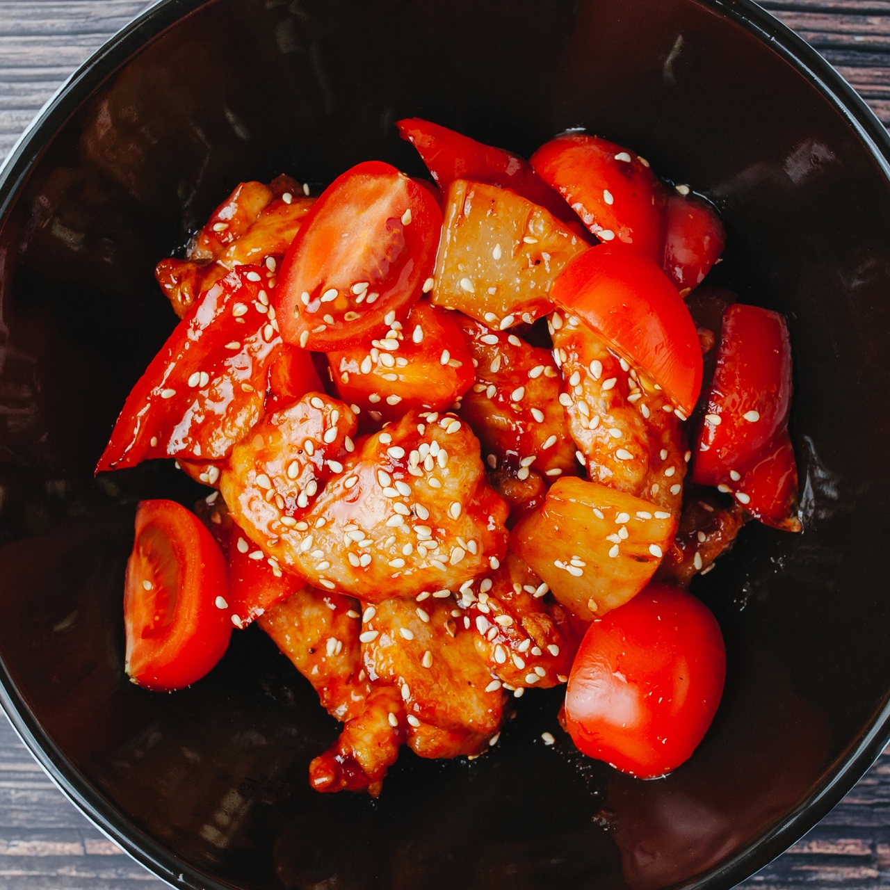 Курица с ананасами