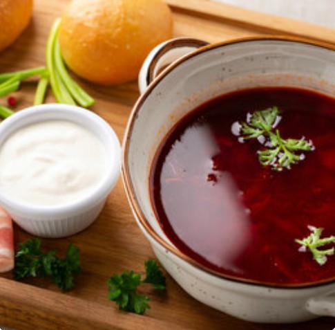 Борщ с пампушками и салом